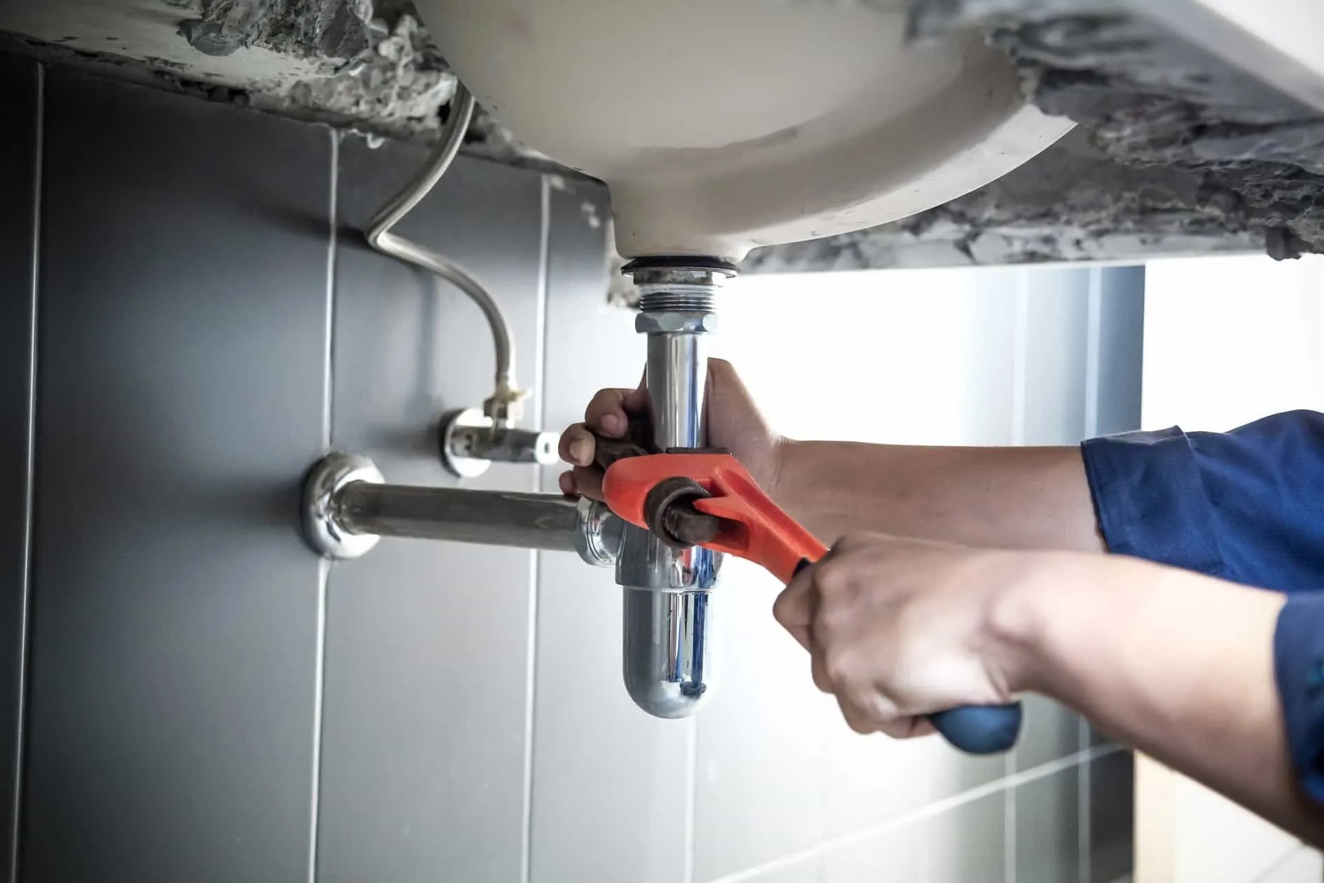 Why Timely Plumbing Repairs Can Save You Thousands