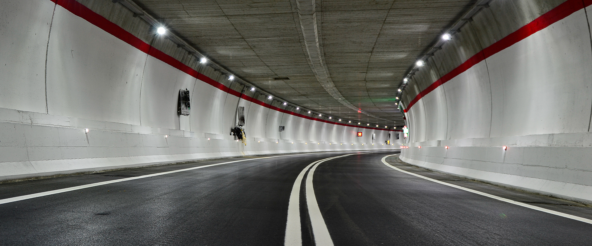 How LED Tunnel Lighting Manufacturers Address Different Tunnel Zones